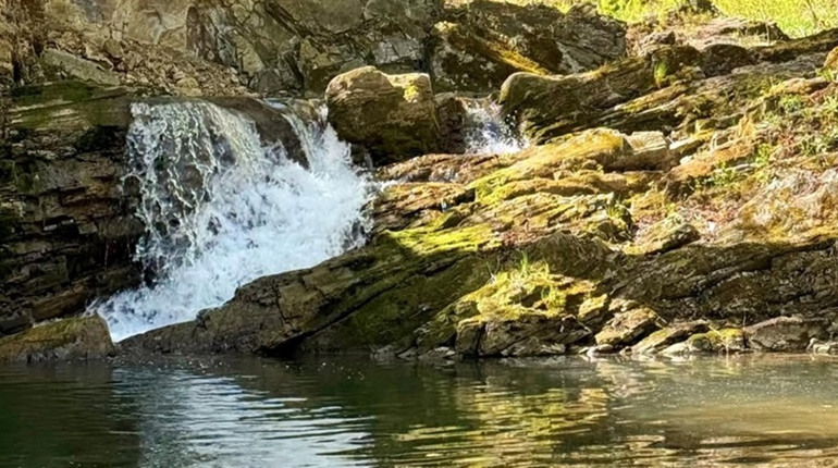 Мандрівка одного дня: відвідайте Бориславський водоспад