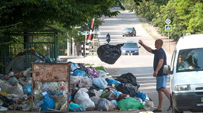 Дрогобичани заборгували за вивезення сміття понад 4 млн: комунальники не поспішають подавати до суду