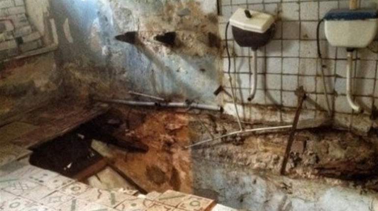 В Херсоні пенсіонерка провалилась до сусіда: як херсонські медіа новину 2012 року видали за нову 