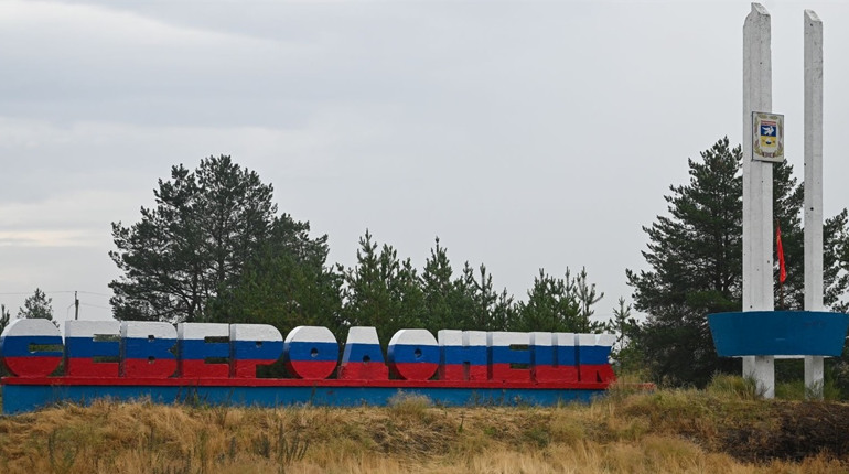 Спецсписок: у Сєвєродонецьку близькі "до влади" люди готові "за командою" швидко залишити місто
