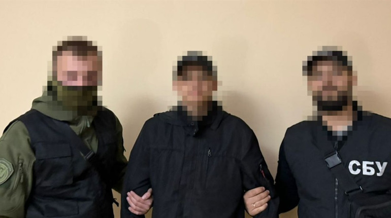 СБУ затримала агента гру з Херсонщини, який видавав себе за військового та шпигував для рф