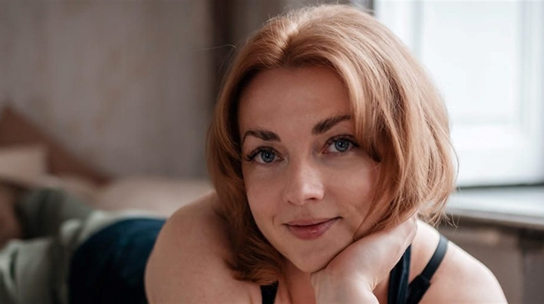 Поетеса з Глухова випустила чуттєву авторську пісню. Музику для неї написав Павло Зібров (ВІДЕО)