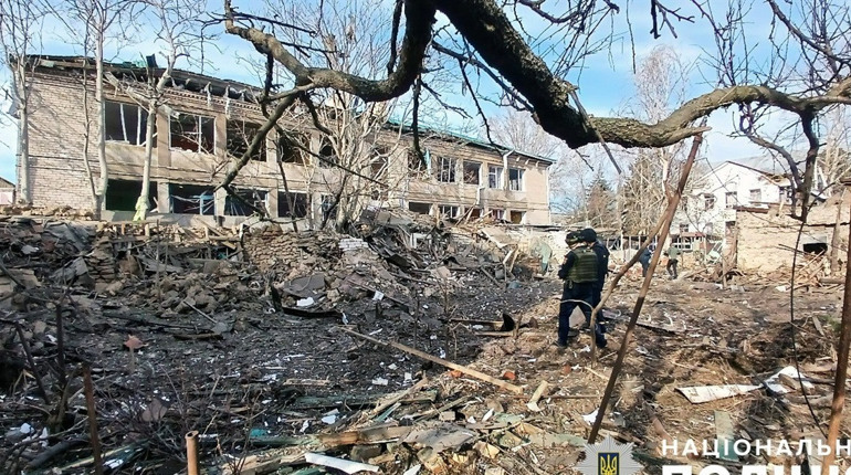 На Херсонщині армія рф атакувала соціальну інфраструктуру та житлові будинки