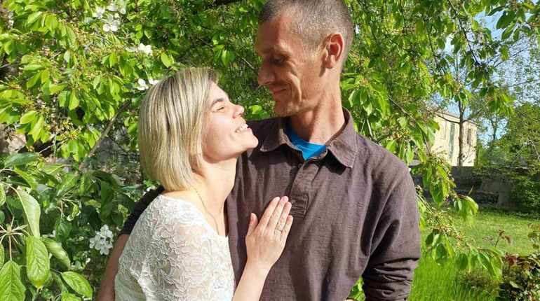 Прорватися до коханої через 40 блокпостів: історія родини, яка возз’єдналася