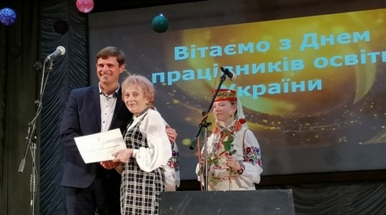 Понад 100 освітян Калуської громади отримали відзнаки з нагоди професійного свята