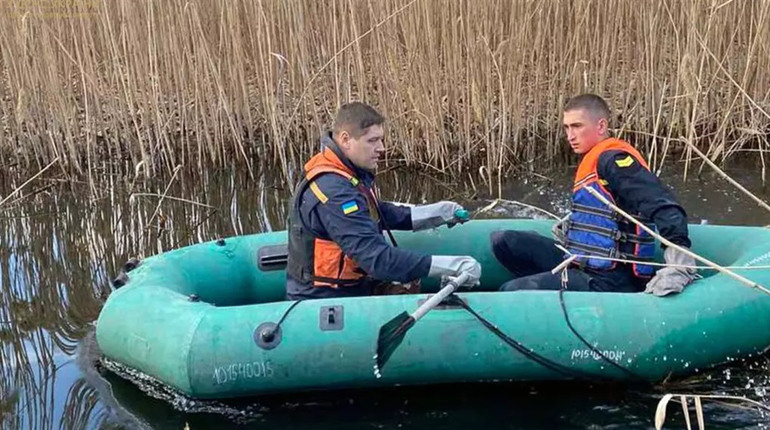 У Троїцькому з місцевого ставку рятувальники дістали потопельника (ОНОВЛЕНО)