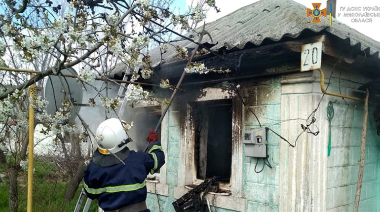 Окупанти на Миколаївщині: пошкоджено 2047 будинків та 137 навчальних закладів. Дані на 25 квітня