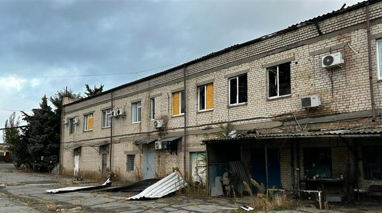 Окупанти масовано обстрілюють Херсонщину: пошкоджені школа, спорткомплекс, бібліотека