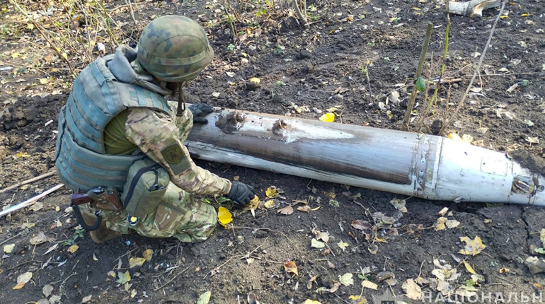 Поліцейські вибухотехніки Сумщини знешкодили авіаційний снаряд