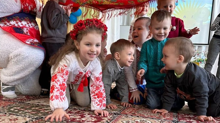 Великодній настрій для найменших у первомайському садочку «Ластівка»