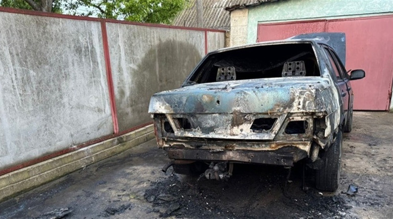 Не поділили батьківський спадок: у Біляївці брат засудив брата на три роки за спалений автомобіль