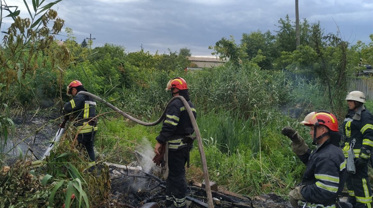 У Сватівському районі у останню неділю червня сталися дві пожежі. Що і де горіло (відео)