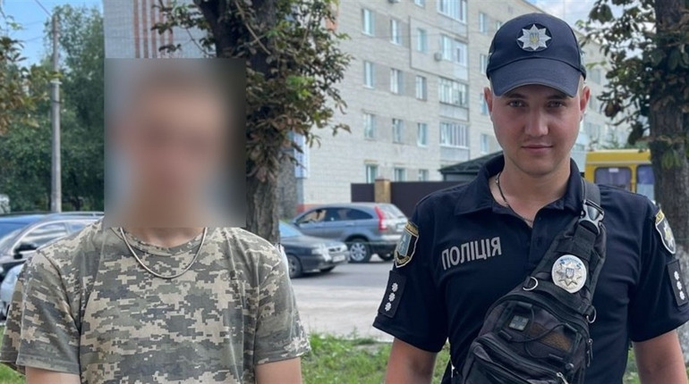 Шосткинські поліцейські доставили додому підлітка, який втік в іншу область