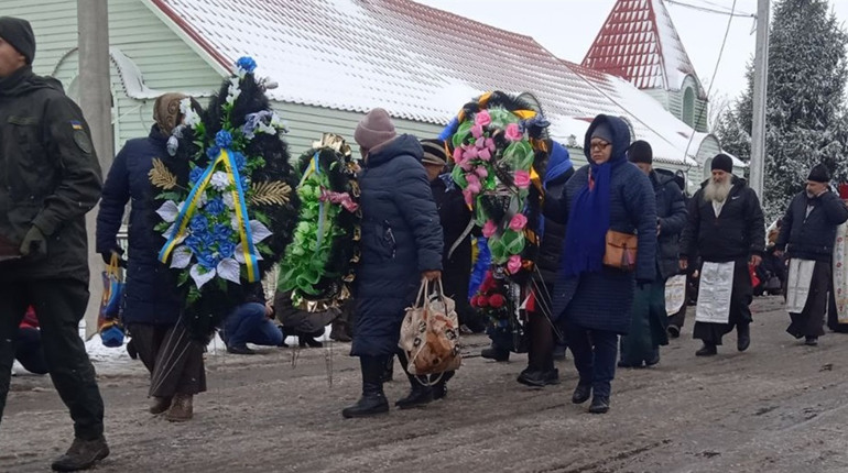 На щиті повернувся додому воїн Олександр Заїка