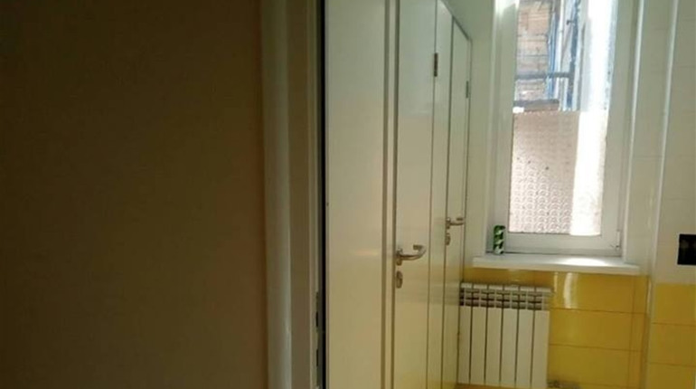 Маяківська сільрада прозвітувала: прозорі туалети в школі тепер з кабінками 
