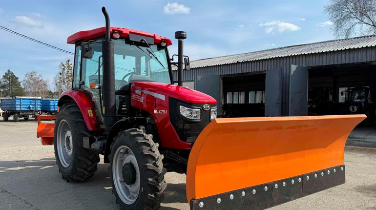 У Нетішині автопарк комунального підприємства поповнився новою спецтехнікою