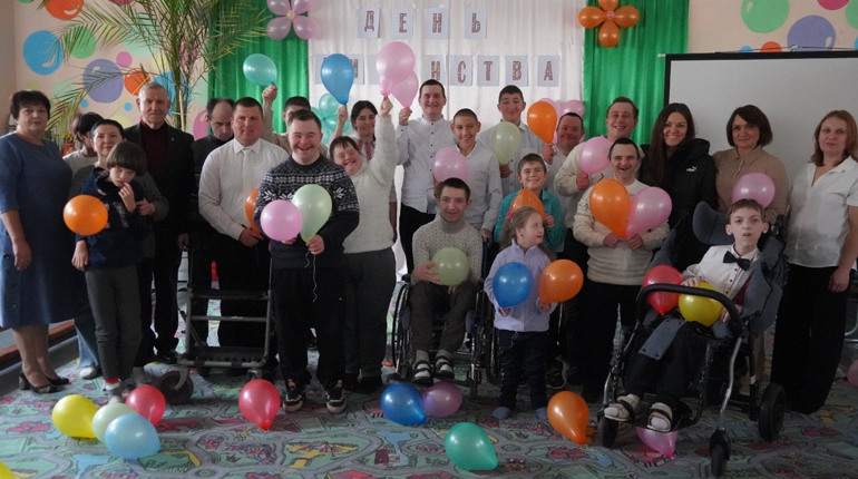 Артистичні та обізнані: у Городку вперше відзначили День захисту дітей 20 листопада