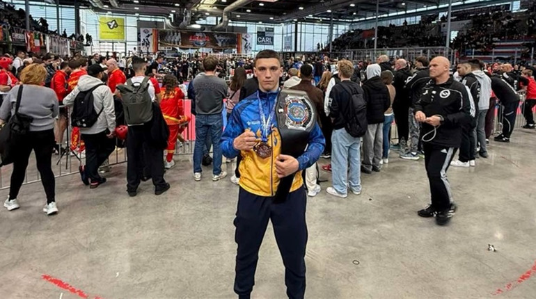 Два срібла на чемпіонаті Європи з кікбоксингу в студента Дрогобицького університету