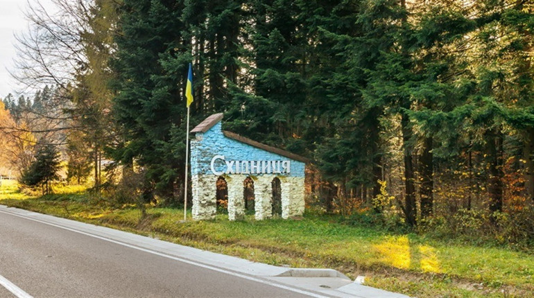 Чому у Східниці не ремонтують дорогу і міст на вулиці Кропивницькій: пояснення від селищної ради