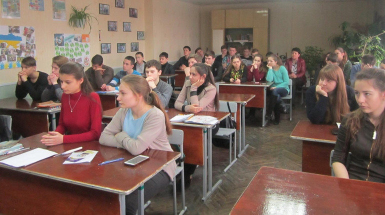 Сватівським школярам допомагають визначитися з професією у клубі «Профі». Що це і для чого 