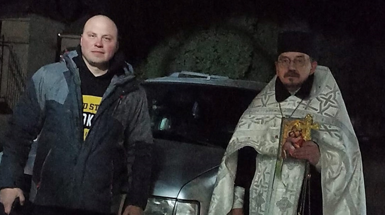 Вже 10 автомобілів і тисячі квадратних метрів маскувальних сіток передали воїнам ЗСУ
