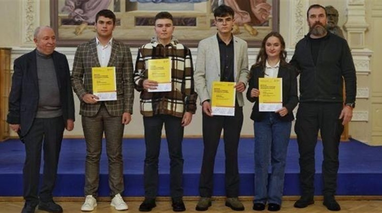 Учні Кременеччини отримають стипендію Президента України