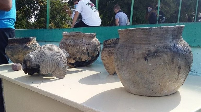 Археологи презентували знахідки з кургану у Нижній Дуванці на Сватівщині: чим він цікавий