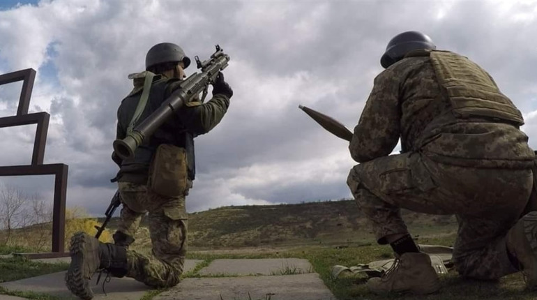 Воєнний стан в Україні продовжили до 25 травня