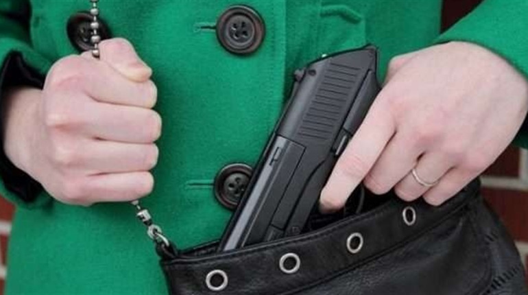 Що зі зброєю у Фастові: кому видавали, де зберігають, чи фіксували незаконне використання