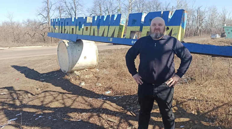 «Моє місце – у стоматології, та на війні я, наче риба у воді». Історія глухівського лікаря в пікселі
