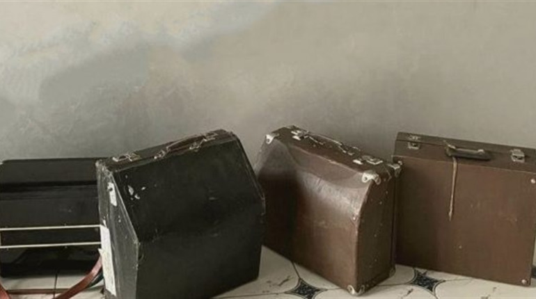 До Мелітополя окупанти привезли вживану музичну "гуманітарку" – старі акордеони