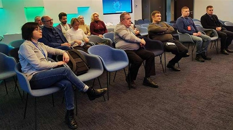 Новокаховчани вивчають досвід демократії в Естонії