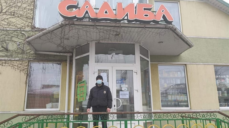 У Фастові поліція перевіряла, чи виконують заклади торгівлі й харчування карантинні вимоги