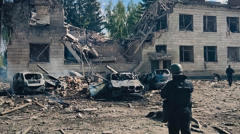 Один загиблий та четверо поранених. Наслідки обстрілів Сумщини