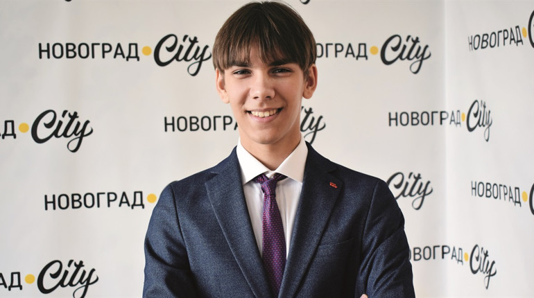 Артур Левків – переможець Всеукраїнської олімпіади, що об'їздив пів Європи та став президентом школи