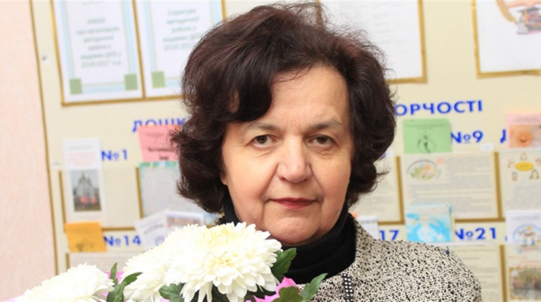 Святкує свій День народження знана у Ніжині педагогиня...