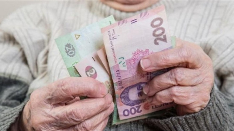 У березні держава проіндексує пенсійні виплати українців. На які суми можна розраховувати