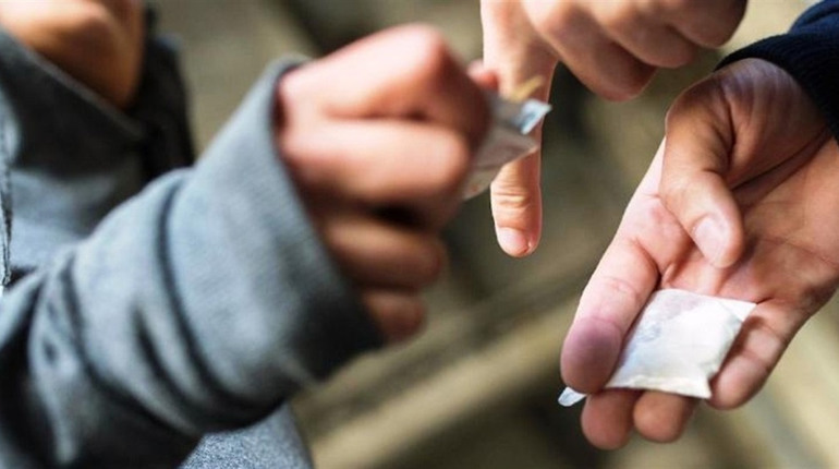 Новоград-волинцю за торгівлю наркотиками "світить" до 12 років позбавлення волі