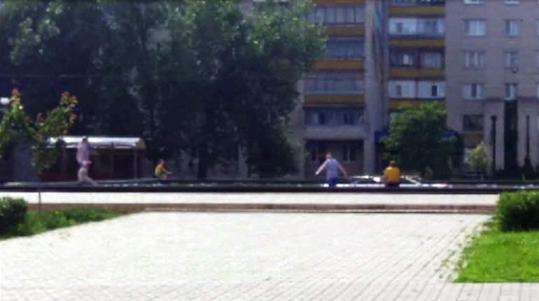 Дети купались в фонтане в Попасной: узнайте, опасно ли это!
