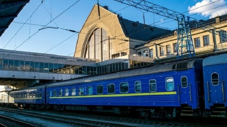 Рух відновлено. Городоччани до Чернівців або Чернігова можуть дістатися швидкісним потягом