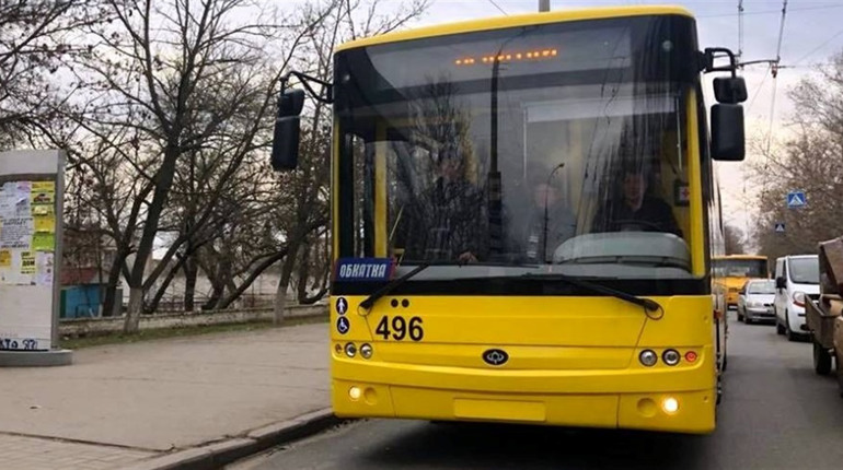 Скільки заробляють водії тролейбусів у Херсоні: це не надто багато, але і не мінімальна зарплатня