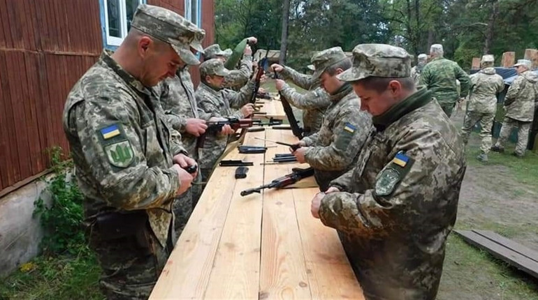 Бойовий резерв північних кордонів Полісся – як чоловіки навчаються бойовому мистецтву