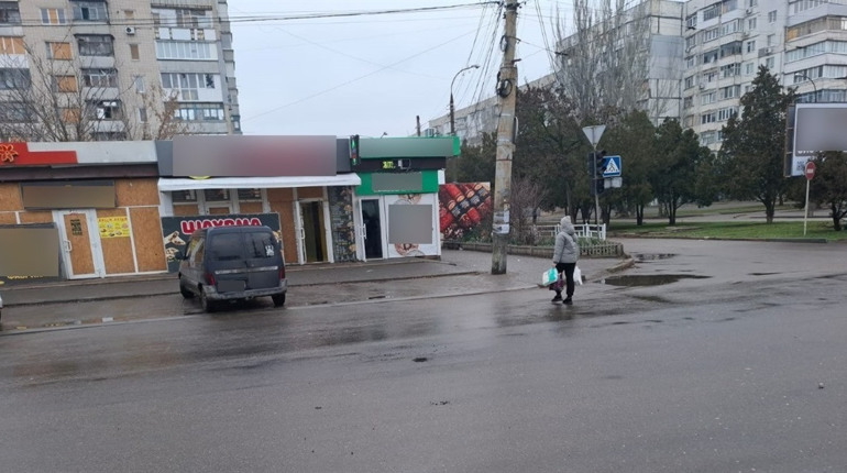 Ворожі обстріли Херсонщини: російські окупанти завдали ударів з артилерії та безпілотників