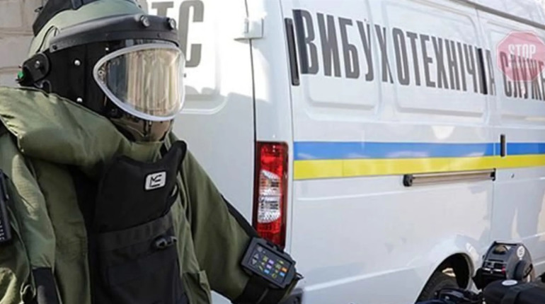 У Глухові перевіряють школи через повідомлення про замінування