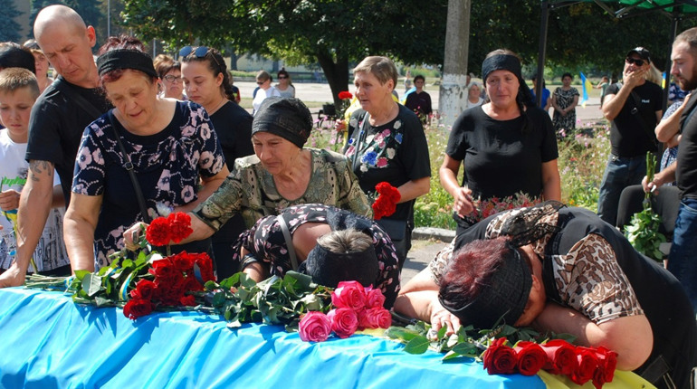 Шостка провела в останню путь захисника, який протистояв ворогу на Донецькому напрямку