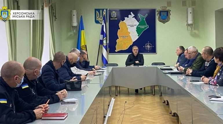 На Шуменському в Херсоні сталась аварія в каналізації: мешканцям нададуть усю необхідну допомогу