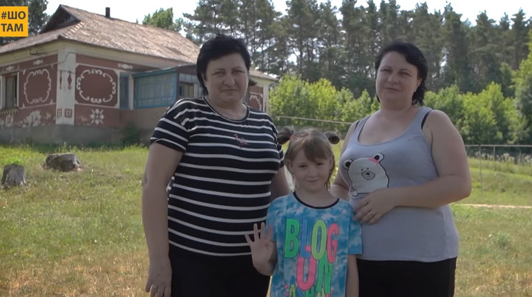 У Кременецькому районі священник для переселенців відновив сімнадцять покинутих будинків