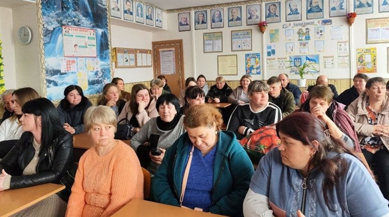 В Іванковецькій філії обговорили майбутнє школи: чому питання наповнюваності стало критичним