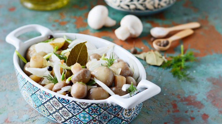 Рецепт дня: мариновані печериці