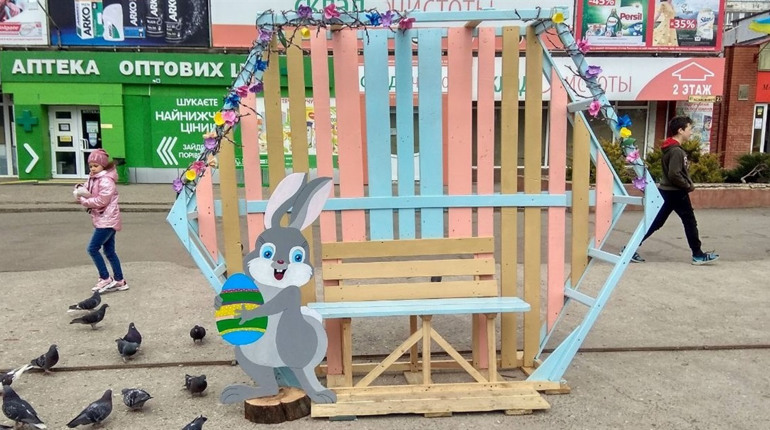 Кому дякувати за великодні локації на головній вулиці Южноукраїнська?